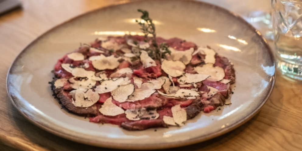 Beef Carpaccio with black truffle 